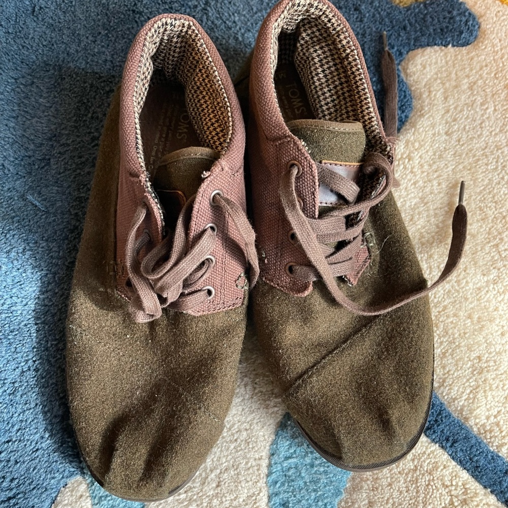 Tom’s Shoes - Green and Brown (Used)